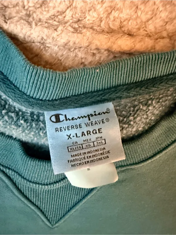 Women’s Champion Reverse Weave “CHAMPION” Cropped Sweatshirt • XL - Image 6