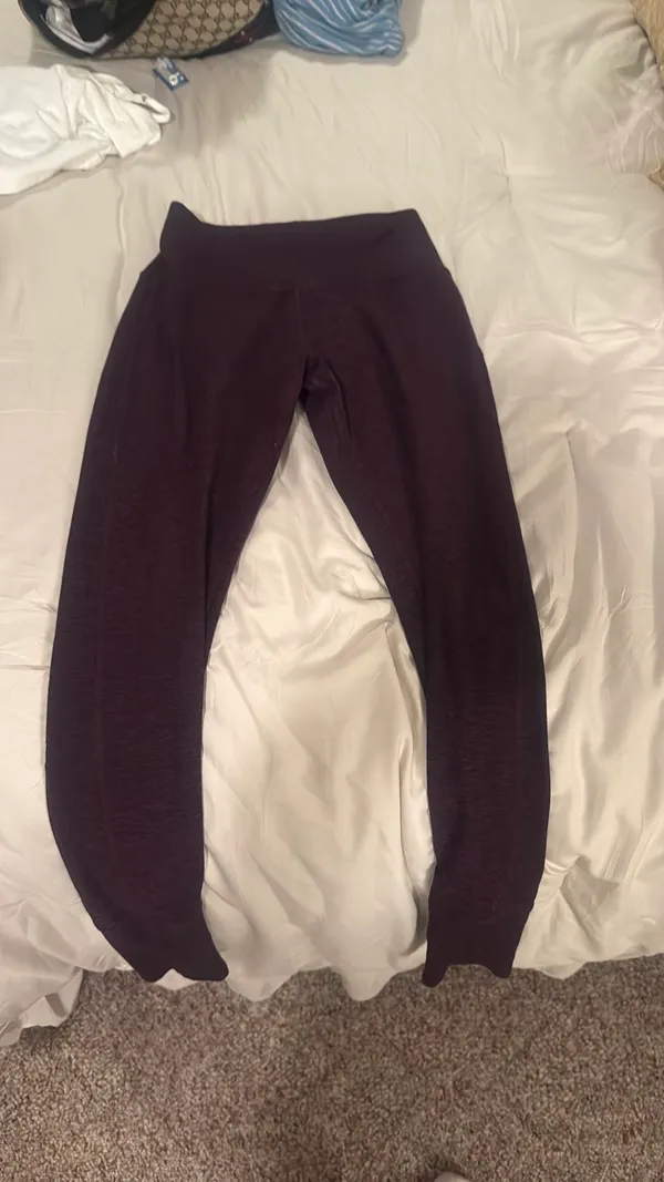 Alo Yoga Leggings - Image 2