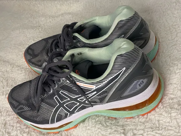 ASICS Gel-Nimbus 19 Women's Running Sneakers Shoes Size 9 - Image 4