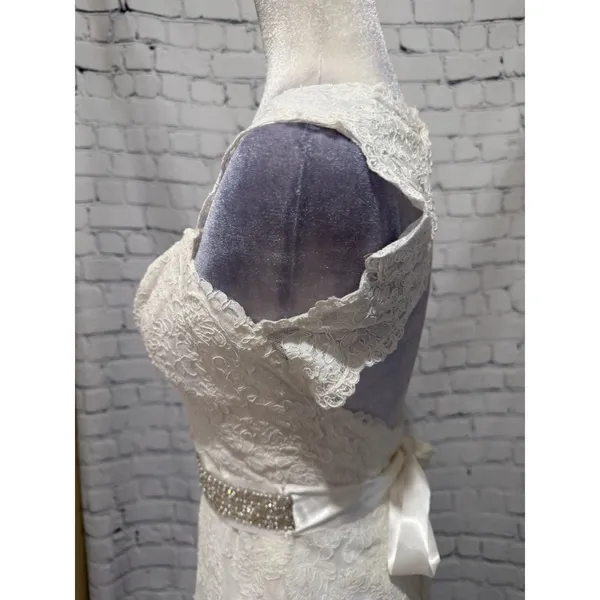 NWT David’s Bridal Ivory Cap Sleeve Lace Trumpet Wedding Dress Size 2 - $599 - Image 7