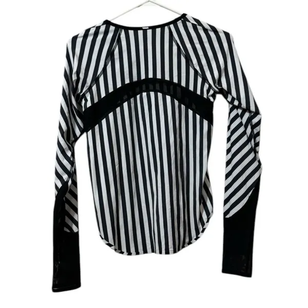Lululemon‎ Women's Size Measured Water Sun Runner Long Sleeve Striped Top Preppy - Image 2