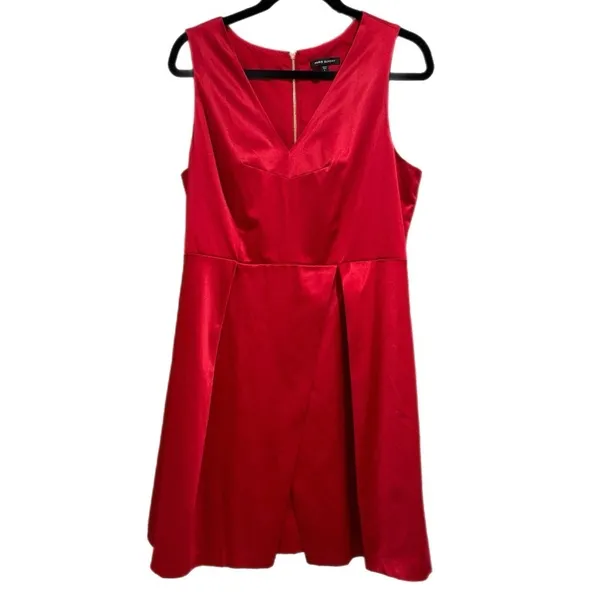 PARIS SUNDAY Red Sateen V Neck Dress Sleeveless Fit Flare Women’s Sz L Cocktail - Image 4