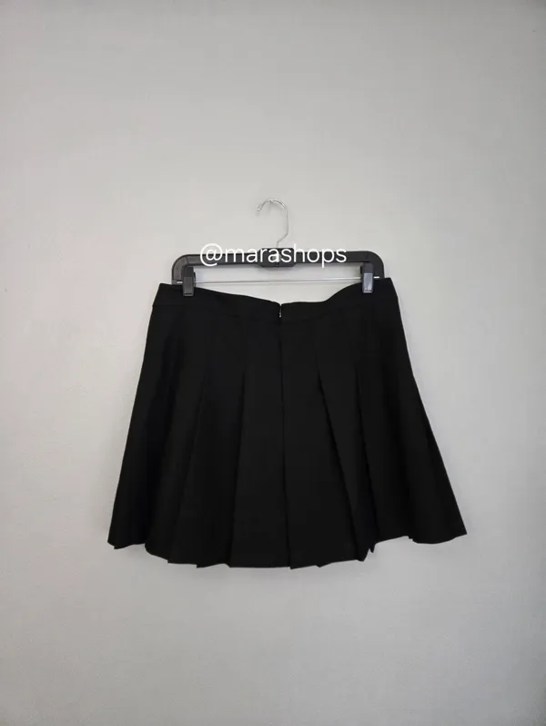 Aritzia Sunday Best Olive Micro Skirt Black - Image 6