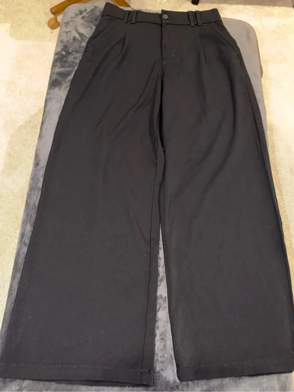 American Eagle Outfitters Super High Rise Wide Leg Pant in Black Size 6 Regular - Image 3