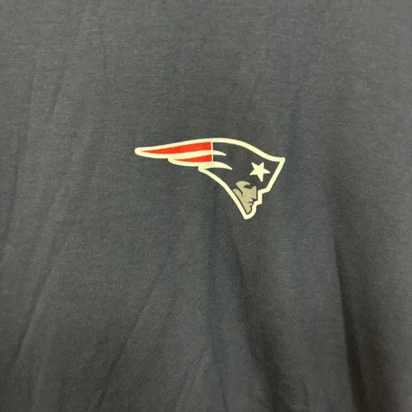 NFL New England Patriots Long Sleeve Tshirt size XL - Image 3