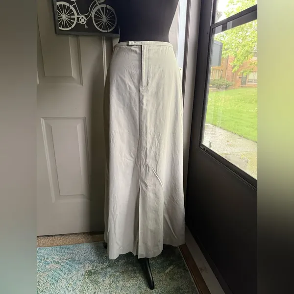 Vintage 2000 Y2K Banana Republic maxi minimalist skirt, size 8 - Image 2