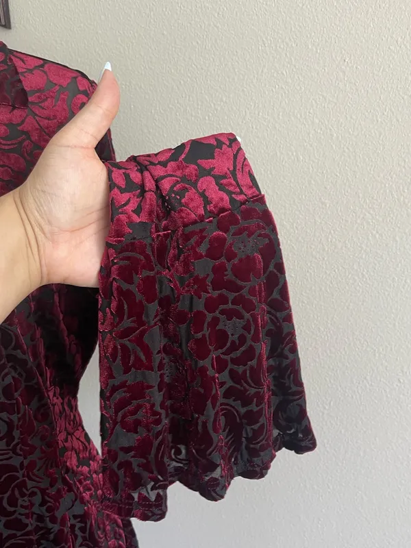 Ultra Pink Out Floral Sheer Burgundy and Black Top Size L - Image 3