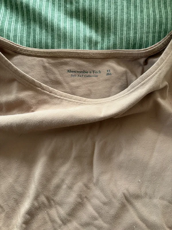 Abercrombie Tan Long Sleeve XS - Image 2