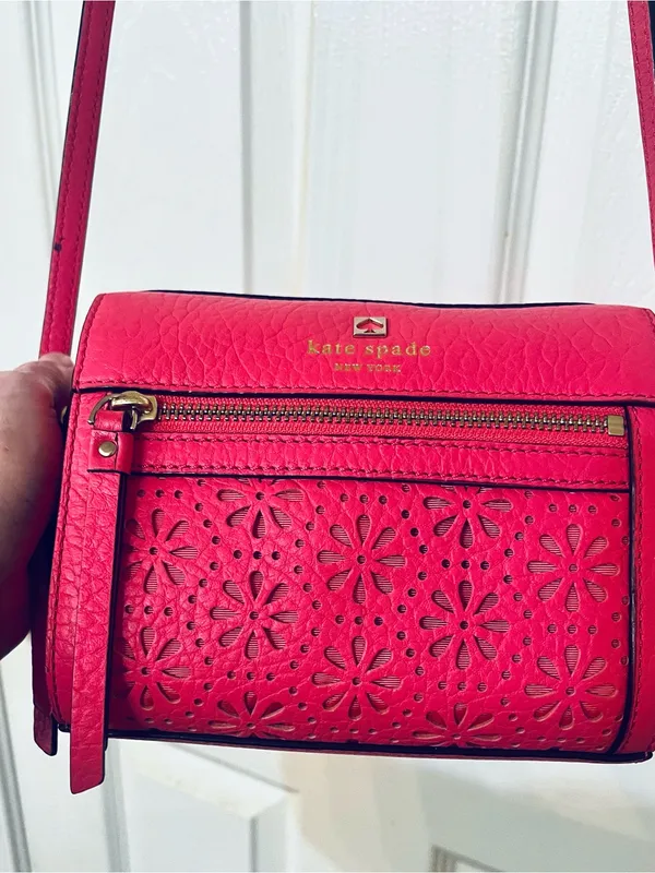 Kate Spade New York Perri Lane Looloo Pink Leather Laser Cut Crossbody Bag EUC - Image 16