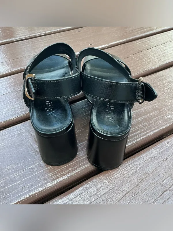 Modern leather Wide-Strap Block Heel Sandals 🌹 - Image 5