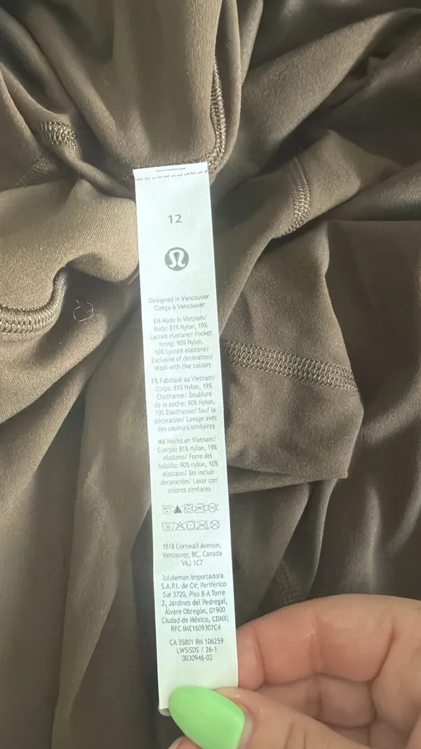 Lululemon Size 12 Align HR 26” Legging Joggers Short - Image 9