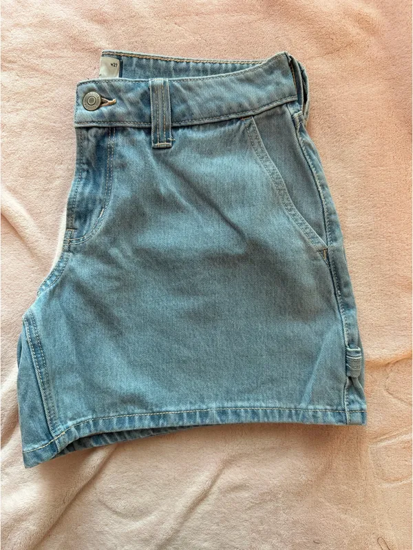 Hollister Low-Rise Jean Shorts - Image 3