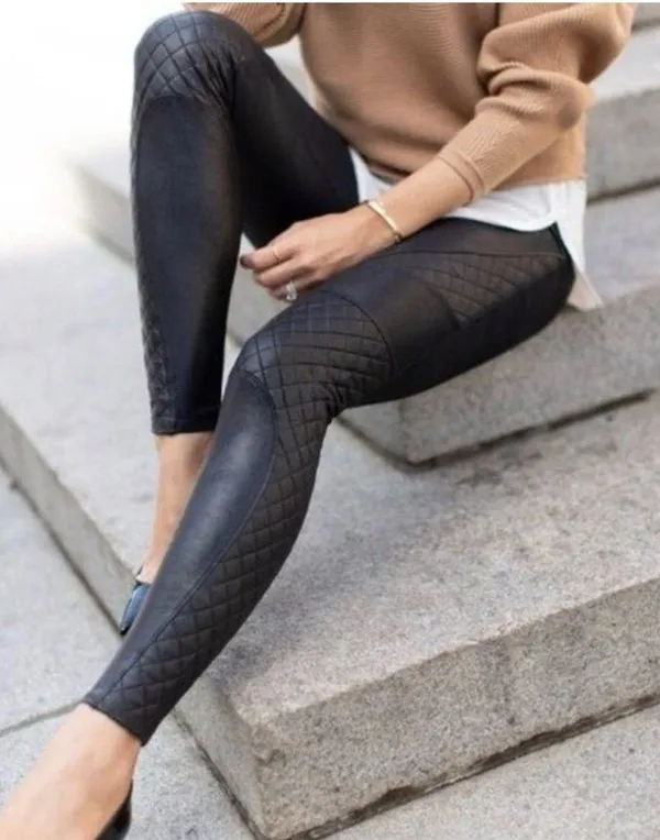 Spanx Faux Leather Quilted Legging in Very Black- Size Large - Image 2