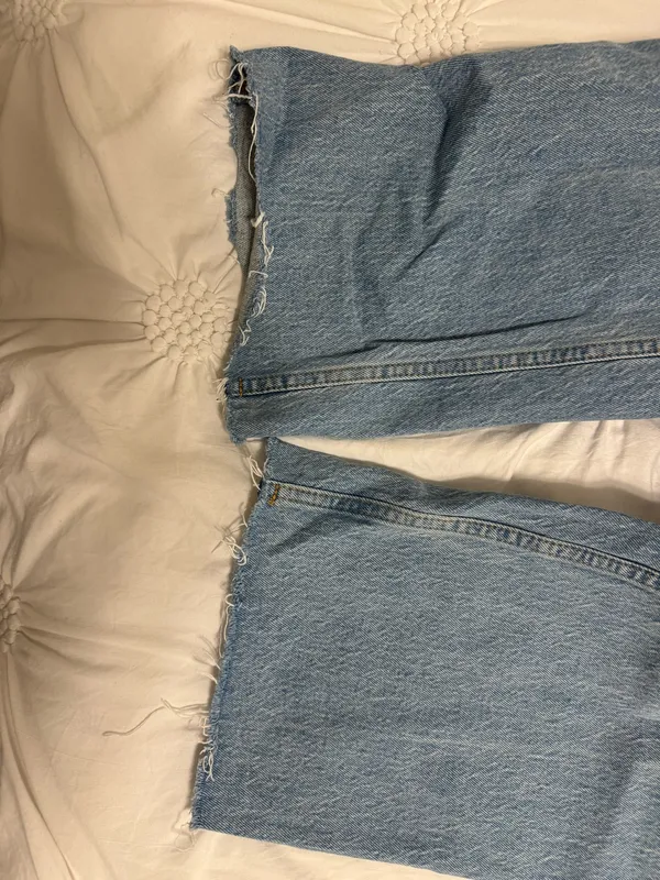 Abercrombie High-Rise Mom Jeans Curve Love - Image 3