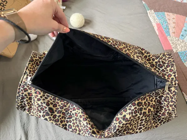 Leopard Print Travel Tote Bag - Black & Tan - Image 5