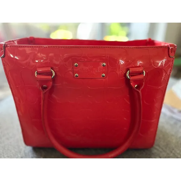 Kate Spade New York Red Patent Leather Heart Embossed Tote Bag Handbag **seedesc - Image 3
