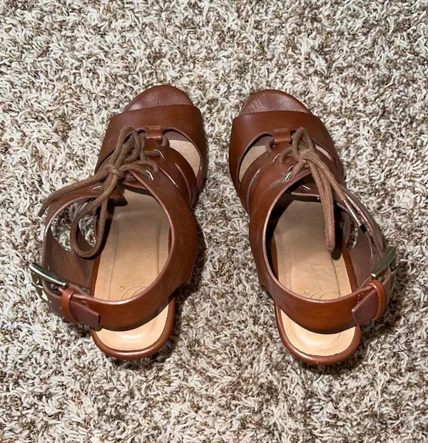 Brown Platform Wedges Size 7 - Image 4
