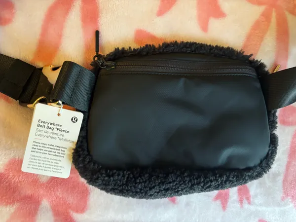 Lululemon Belt Bag - Image 3