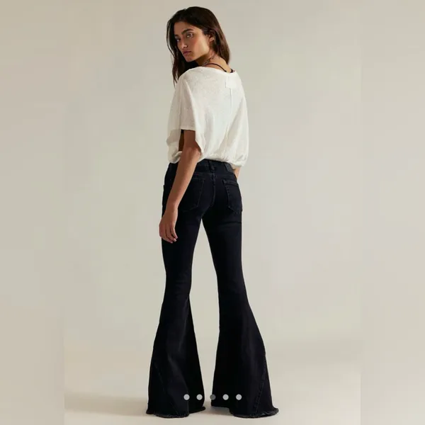 We‎ The Free Emre Flare Jeans in black size 26 NWT - Image 2