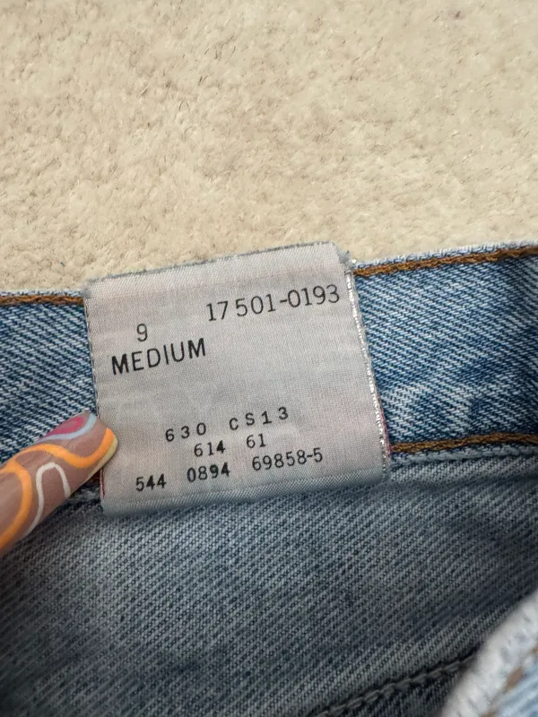 Vintage 1994 light wash 501 Levi’s shorts - Image 6