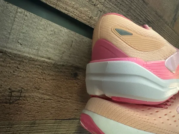 Brooks shoes Ghost Max 9 Pink - Image 5