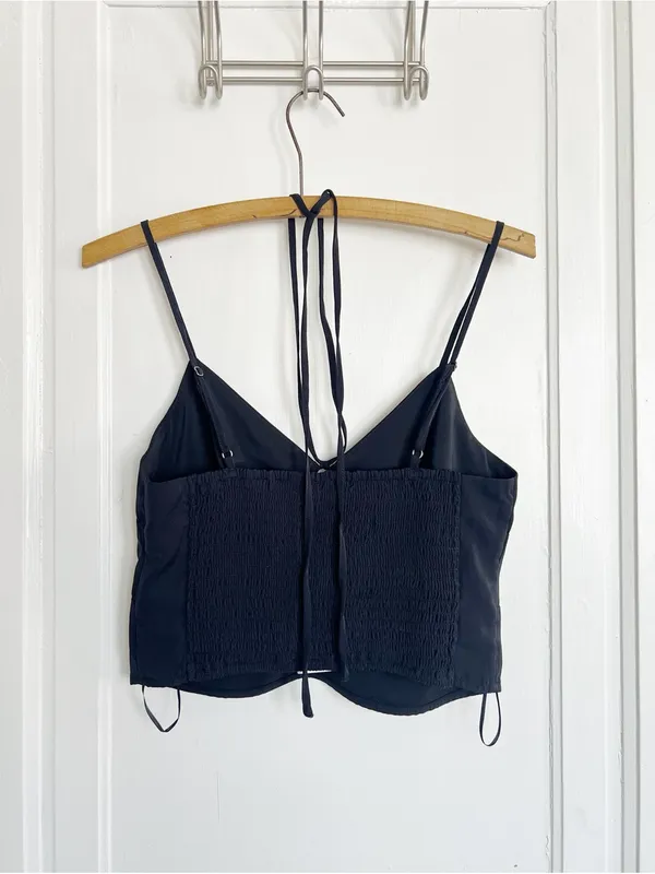 Abercrombie • Strappy Keyhole Cami cropped halter tie neck crop top tank - Image 9