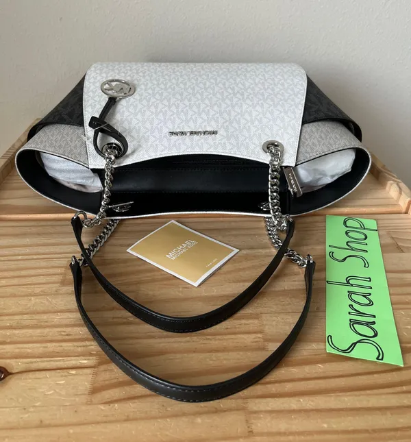 Michael Kors Purse - Image 5