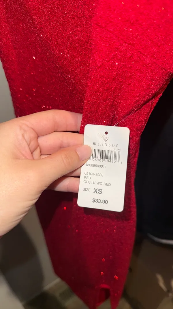 Red Dress Windsor - Image 3