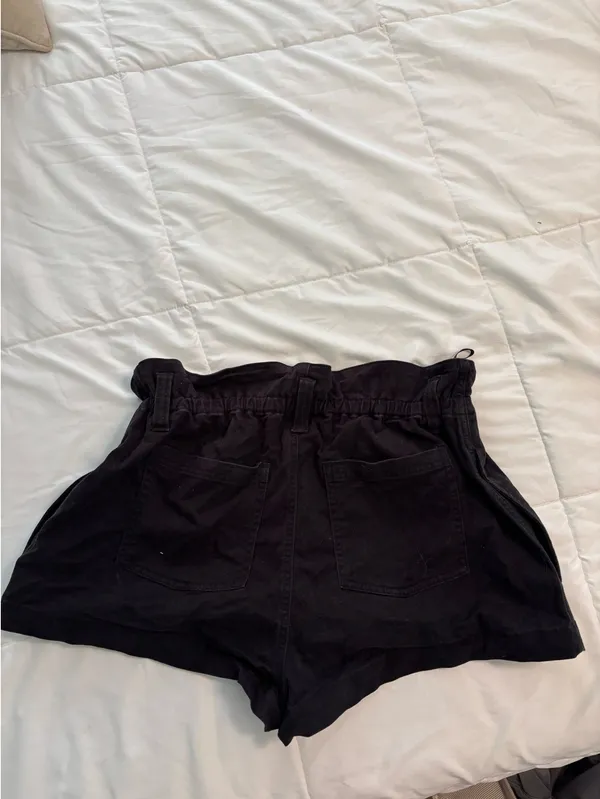 Aritzia Sunday Best shorts - Image 2