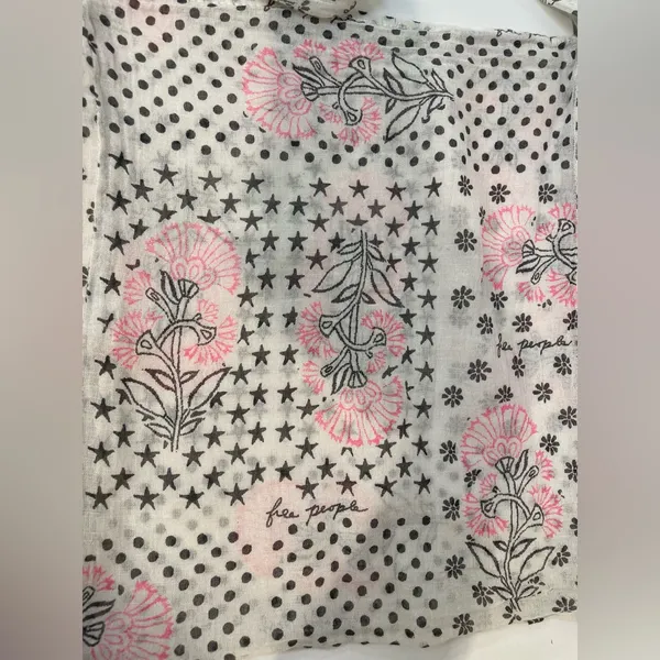 Free‎ People Cream Shoulder Tote with Pink Floral Accents - Image 5