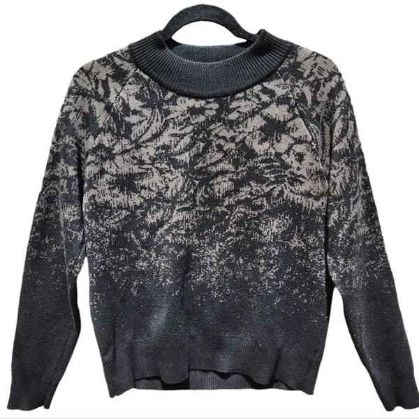 Athleta Women Jacquard Crew‎ Sweater in Frosted Floral Black And Tan Extra Small - Image 4