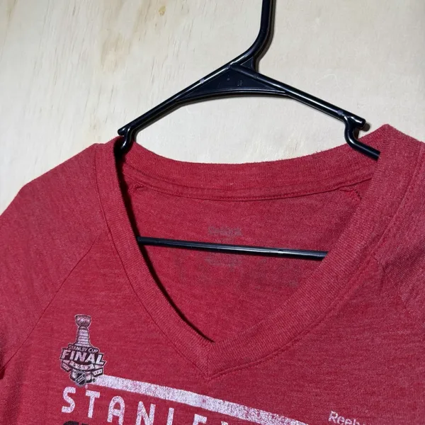Reebok Chicago Blackhawks 2013 Stanley Cup Champions Womens Red V Neck Shirt Y2K - Image 3