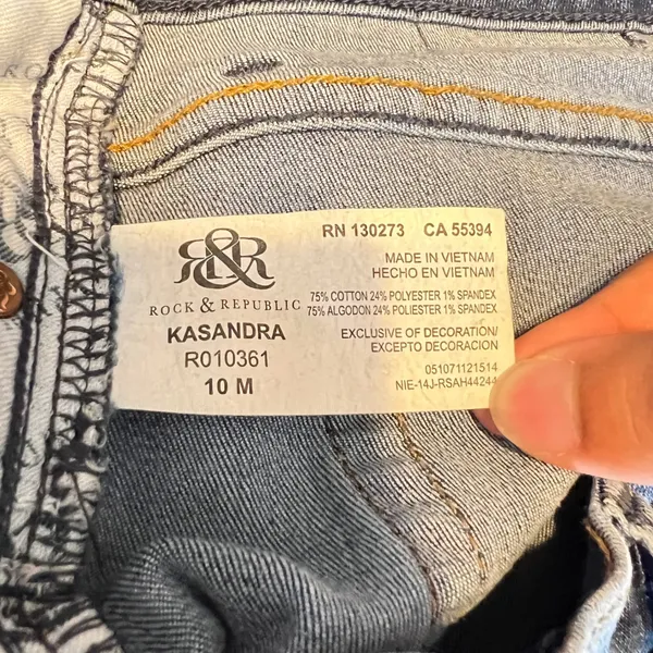 684 | Rock & Republic Kasandra Bootcut Jeans Womens 10 Distressed Light Wash‎ - Image 11
