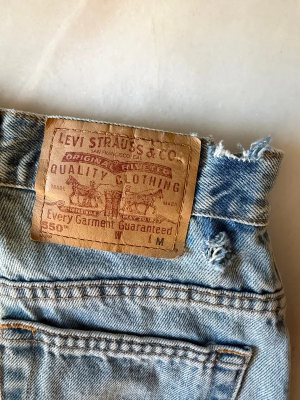 Levi’s 550 Mom Jeans - Image 3