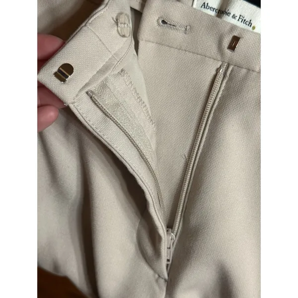 Abercrombie Sloane Low Rise Tailored Slim Boot Pants Tan Beige Size 33/16R NWT - Image 4