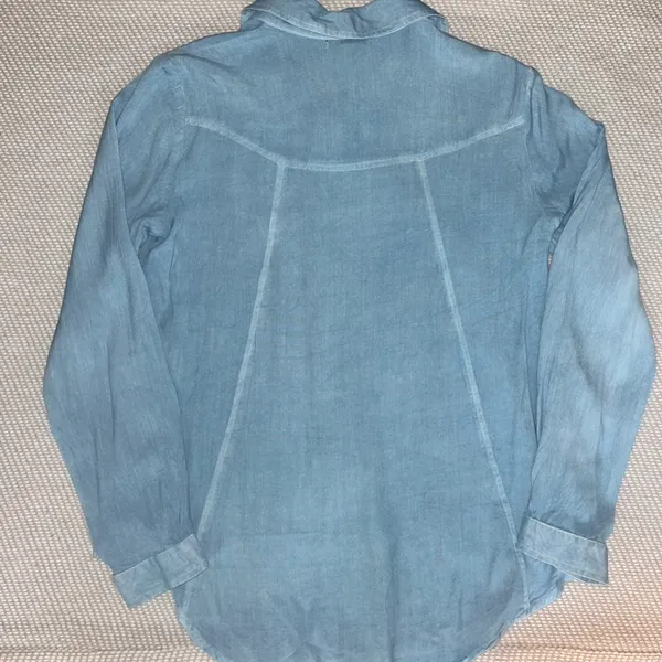 Envy Style  Blue Chambray Button Up Work Shirt - Image 4