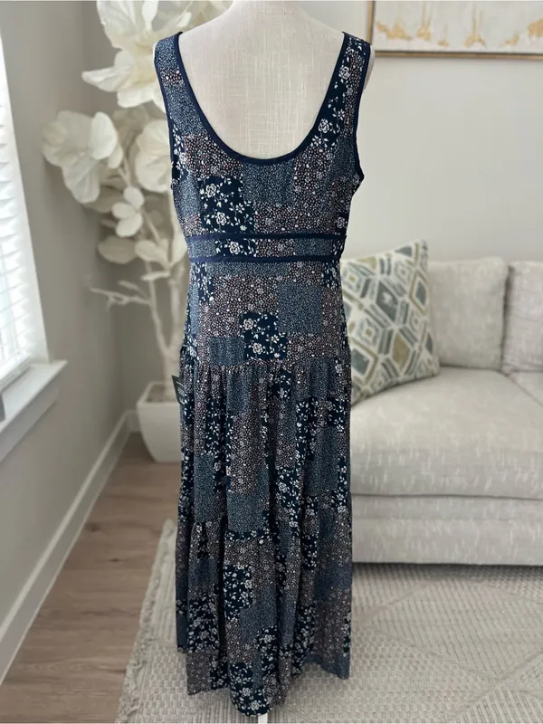 Lulu's Crush Season Navy Blue Floral Quilt Patchwork Print Scoop-Neck Maxi Dress - Image 5