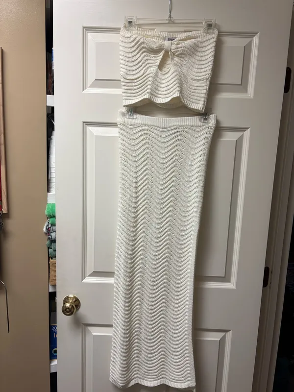 Beginning Boutique wave knit maxi skirt and top - Image 2