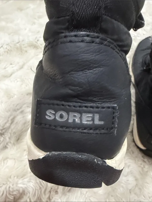 Sorel Whitney short lace-up winter boots in black and white Woman’s size 7.5 - Image 5
