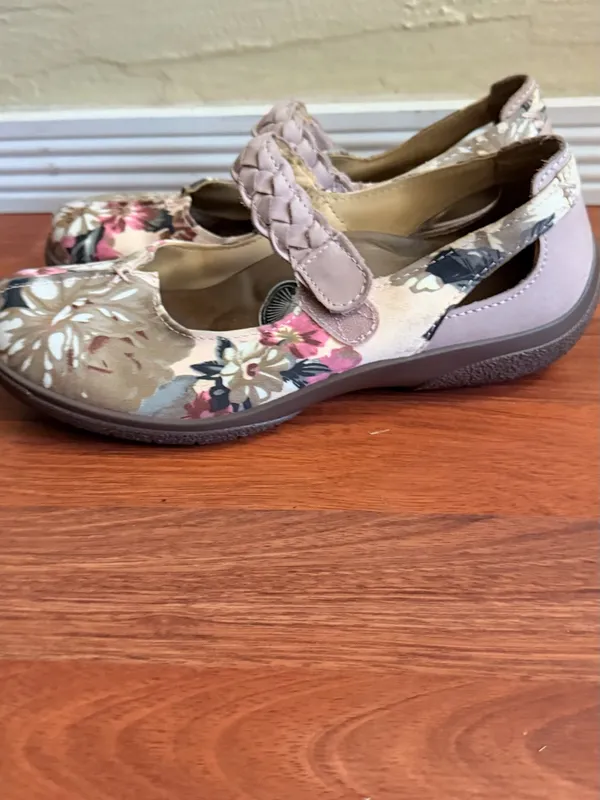 Floral Braided-Strap Mary Jane Flats - Beige Pink - Image 4