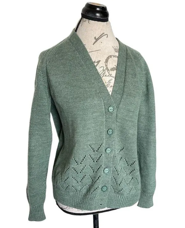 Green Women’s Cardigan Sweater Size Large Button Chunky Knit Grandmacore Spring - Image 3