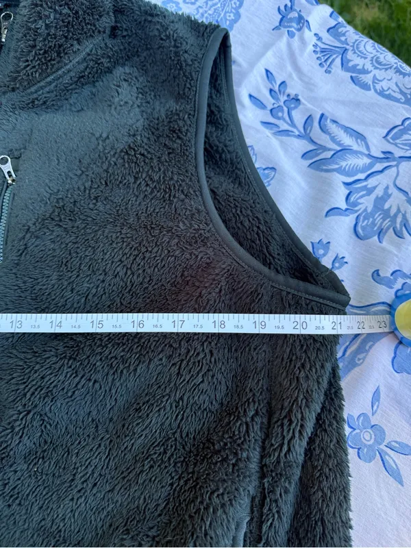 Uniqlo Women's green fleece Full-Zip Sleeveless Vest Stand Collar Size M - Image 10
