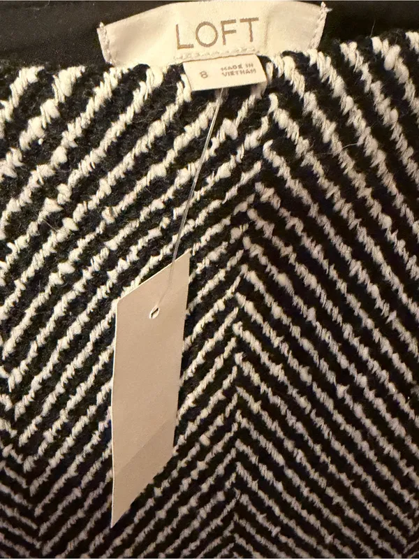 LOFT Wool Blend Herringbone mini skirt Size 8 NWT - Image 3