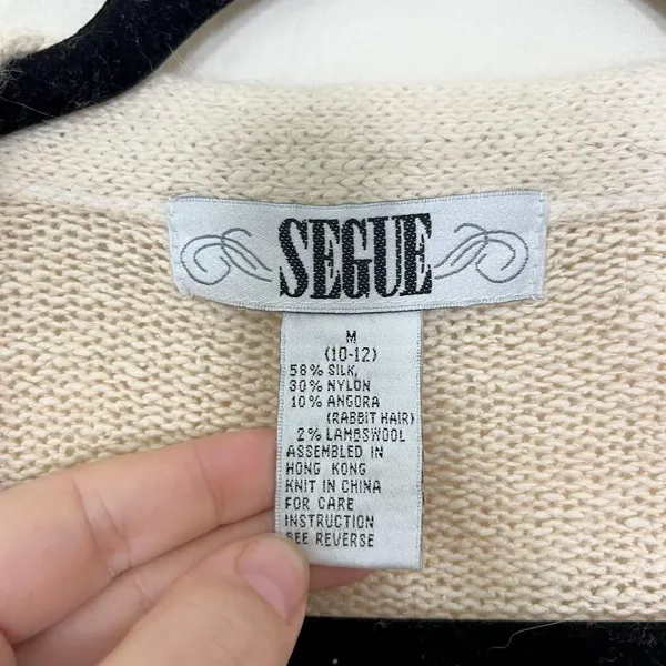 Segue Women's Cream and Tan Cardigan - Image 2