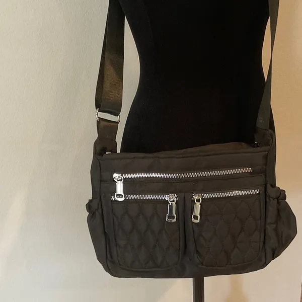 Black Quilted Crossbody Bag with Front Zipper Pockets - Image 4