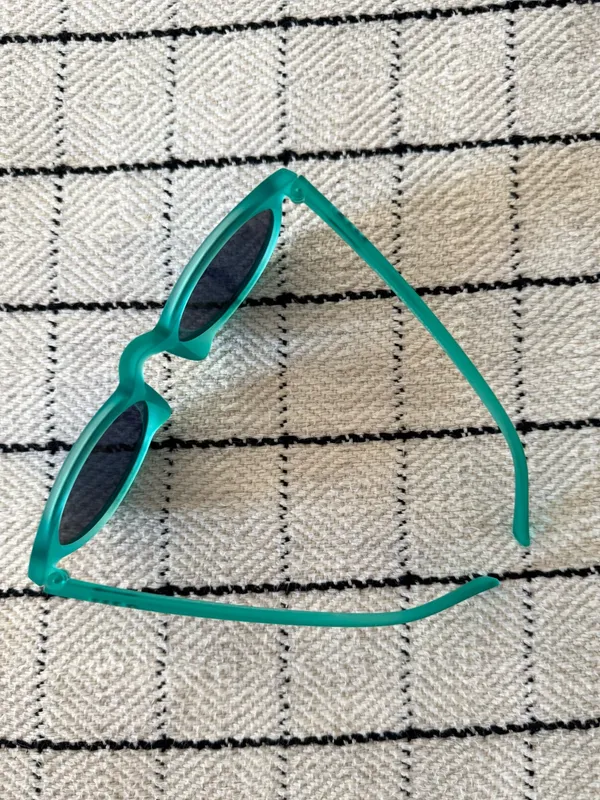 Goodr Beam Me Up, Probe Me Later Sunglasses - Image 11