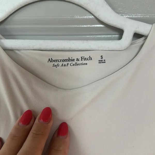 Abercrombie & Fitch Cream Sleeveless Bodysuit - Image 3