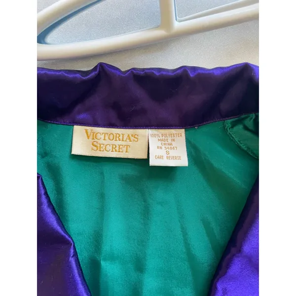 Women's Victoria's Secret Satin Pajama Set Green/Purple Size S - Image 3