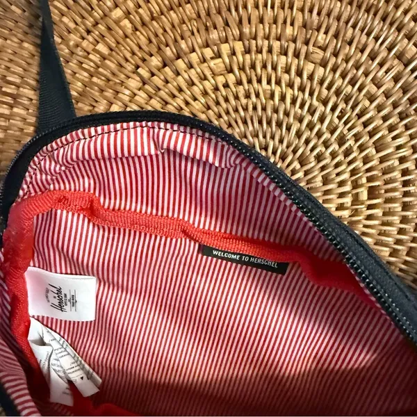 Herschel Supply Company Classic Black Belt‎ Bag - Image 4