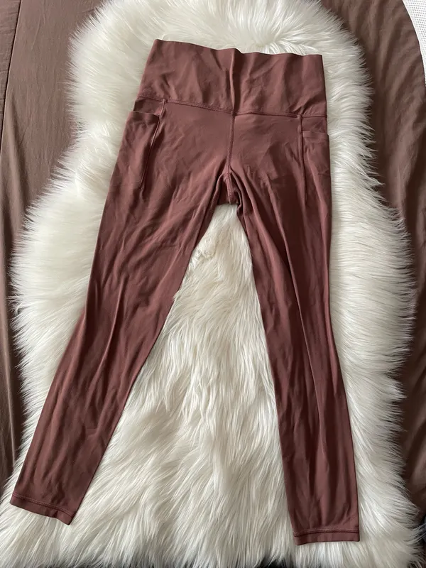 Athleta Women's Brown Athletic Leggings with Pockets - Image 6